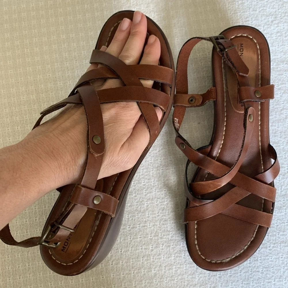 Montego Bay Club brown strappy sandals size 7